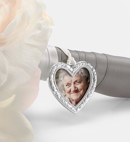 Kittenish Engraved Heart Bouquet Photo Charm
