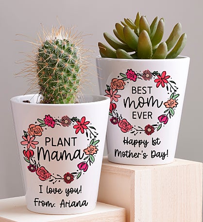 Kittenish Personalized Floral Wreath Mini Flower Pot