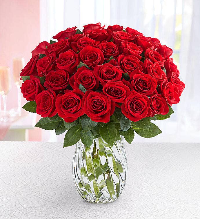 three-dozen-romantic-red-roses-1800flowers-100178