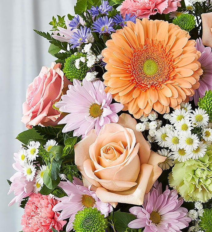 Floral Arrangements Louis Vuitton . #floral #flowerphotography  #floristmalaysia #floraldress #floralart #floralarrangement #lv # louisvuitton #bunga, By Blossom_m_florist