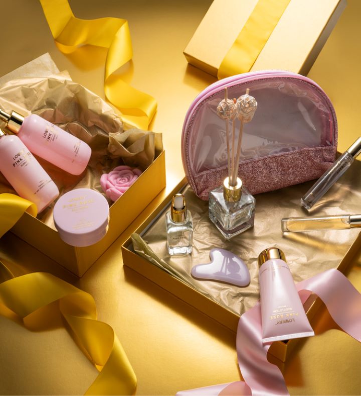【ROSE】 2点set Luxe Pink Rose Bath & Body Set | 1800Flowers.com