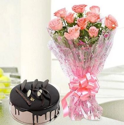 Fresh Flower With Sweet Chocolate Cake