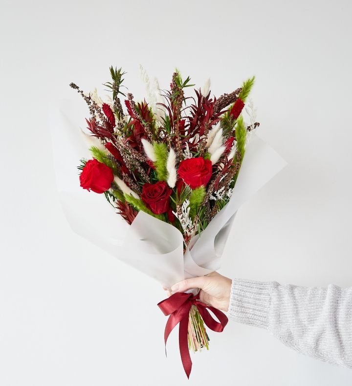 Long Lasting Christmas Bouquet   Luxe