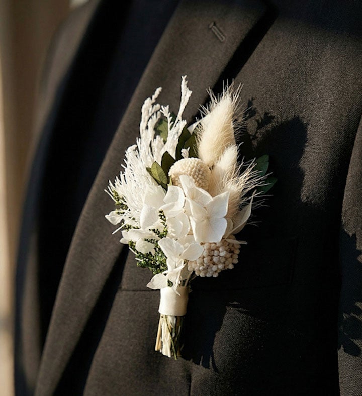 Dried Flower Boutonnière - White Green