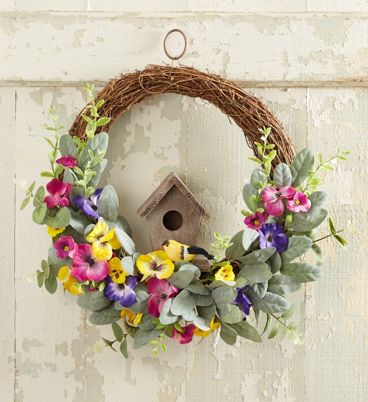 Charming Birdhouse Pansy Wreath  20"