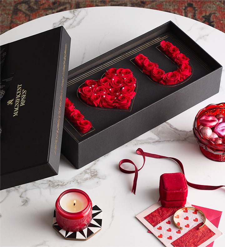 Magnificent Roses® Preserved I Love You Rose Box | 1800flowers