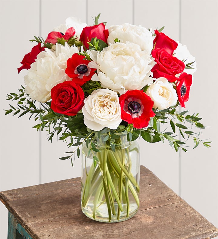 Canyon Road Christmas™ Bouquet