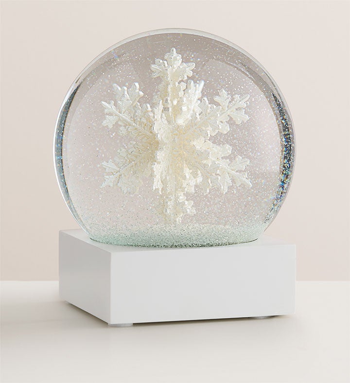 Snowflake Snow Globe By Cool Snow Globes