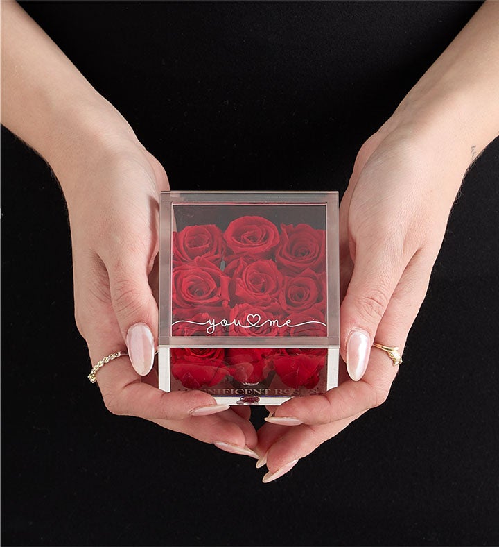 Magnificent Roses® You & Me Rose Box