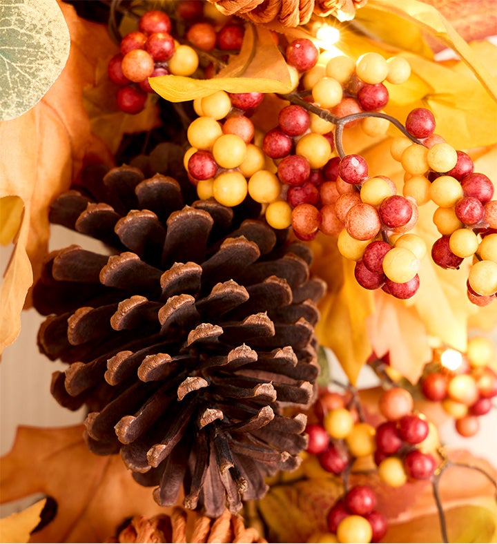 Maple Pumpkin Wreath with Lights