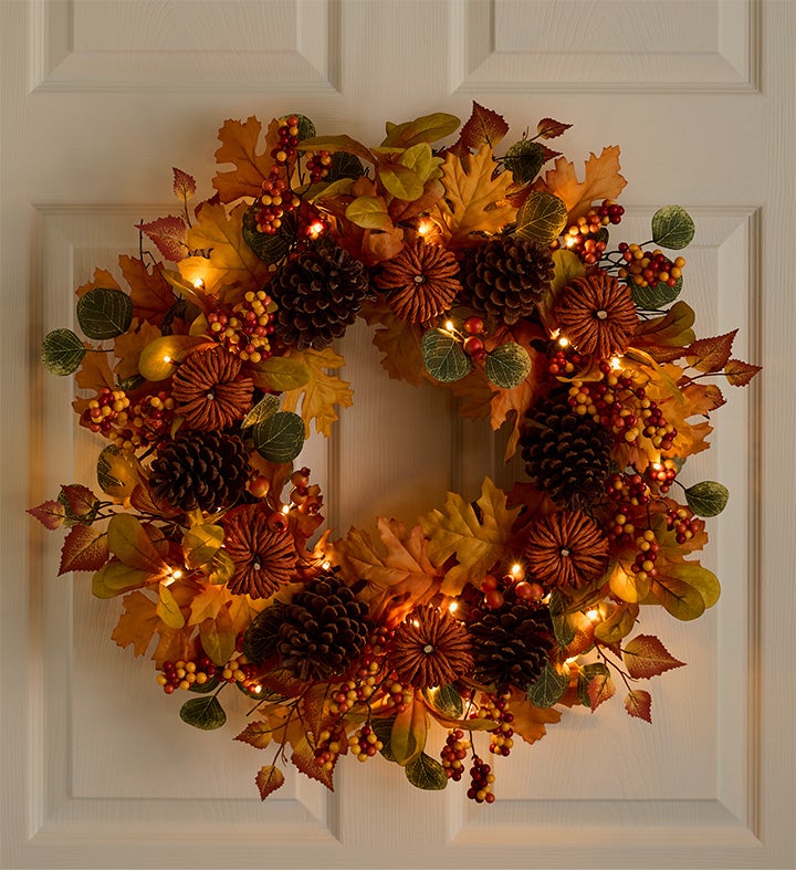 Maple Pumpkin Wreath with Lights