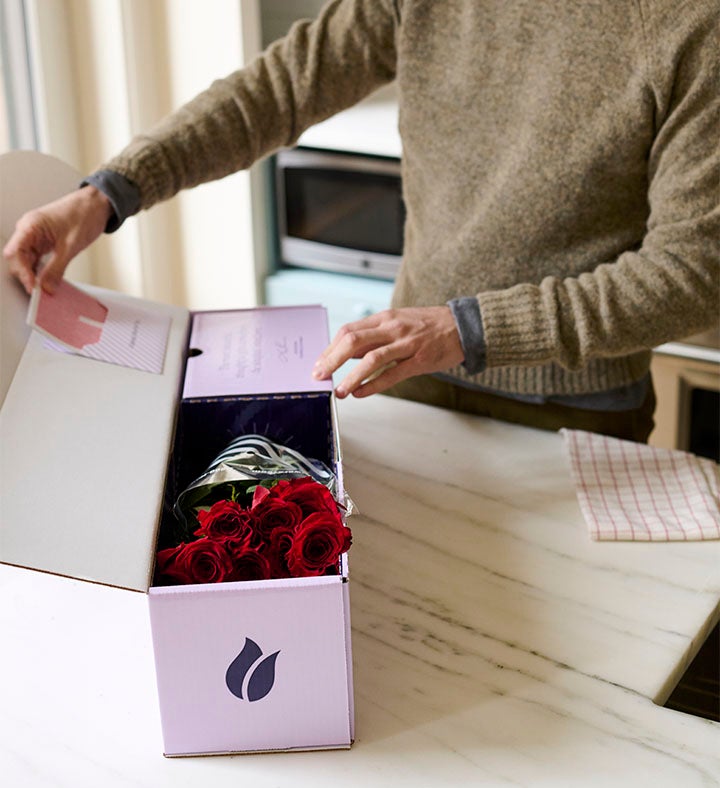 Romantic Red Roses with Heart Necklace