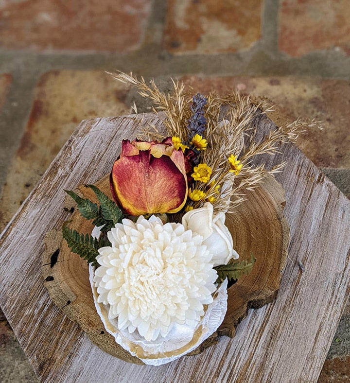 Luxury Fragrance Gift Set: Dried Flowers in an Oyster Shell Diffuser