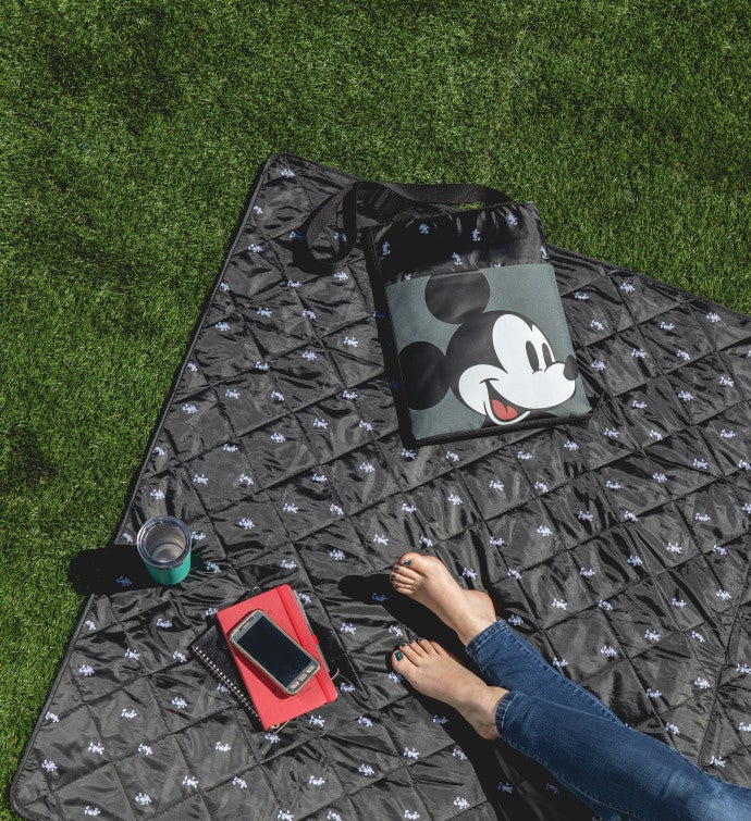 Mickey Vista Outdoor Picnic Blanket & Tote