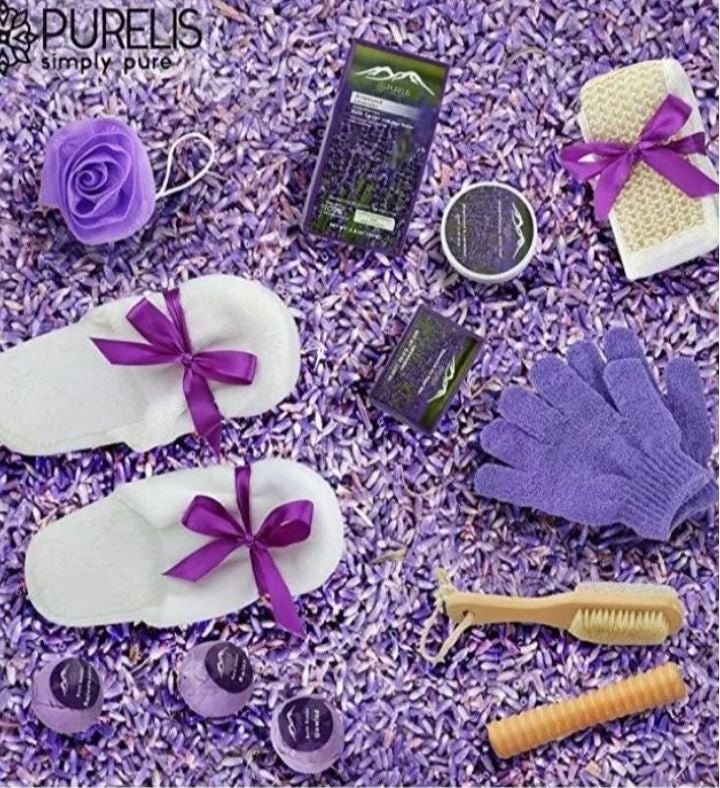 Luxurious Grapeseed & Lavender 20-piece Spa Bath And Body Gift Basket