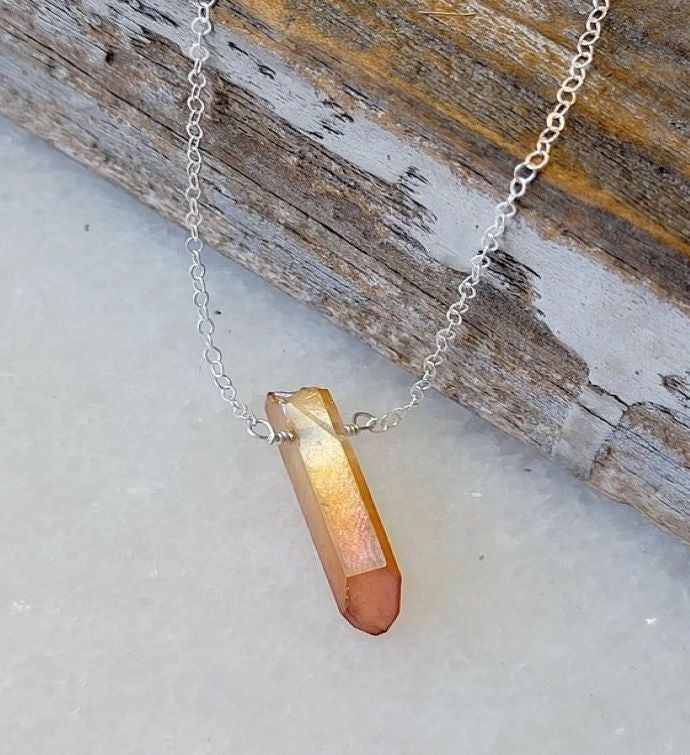 Single Peach Qtz Crystal Pendant Necklace 