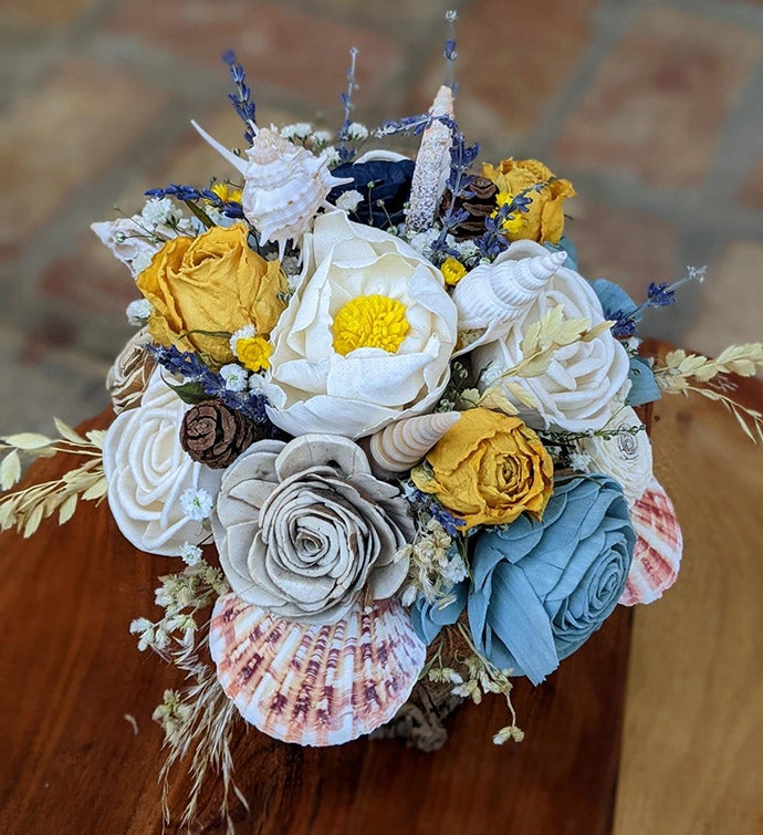 Preserved Bouquet With Seashells