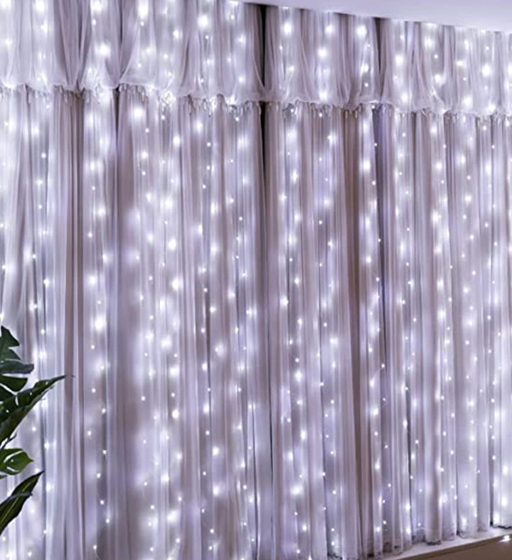 300 Led 9ft X 9ft Twinkling Curtain Lights Plug In