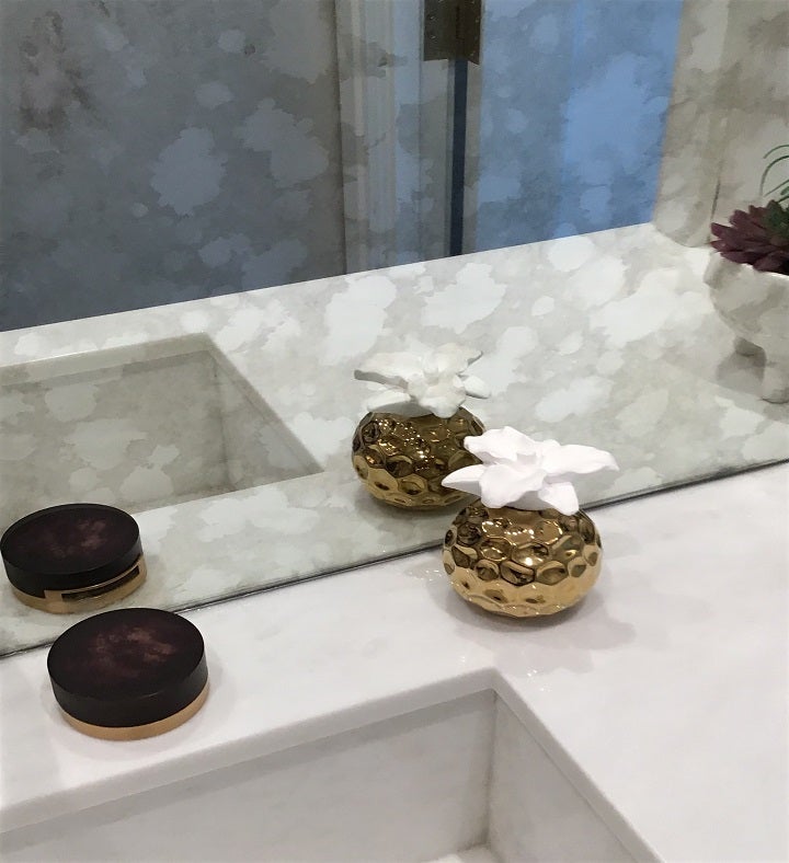 Hammered Gold Sphere Shaped Diffuser English Pear And Freesia Aroma