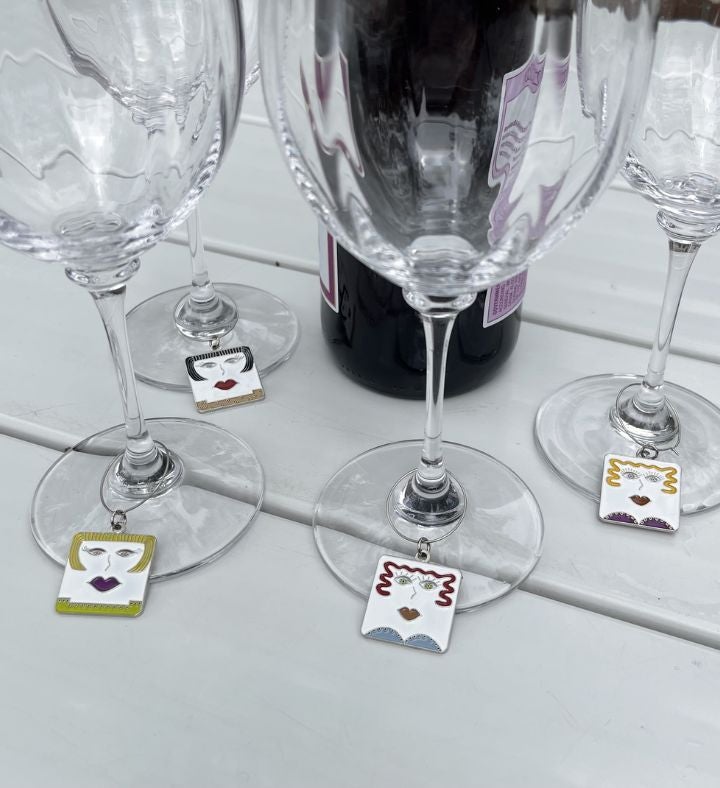 Personality Plates Wine Charms – Sisters First Edition 