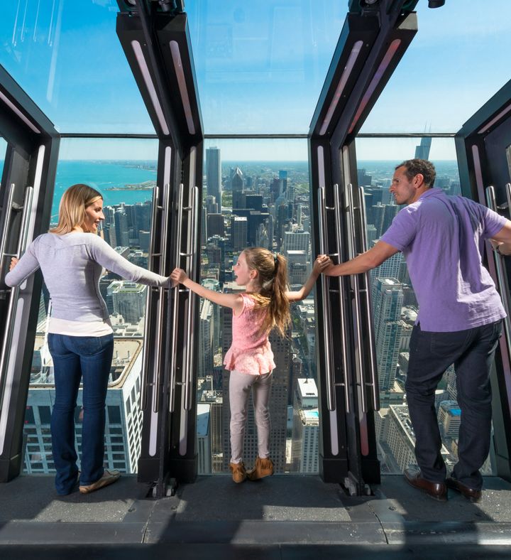 360 Chicago Observation Deck On Weekends And Sunsets