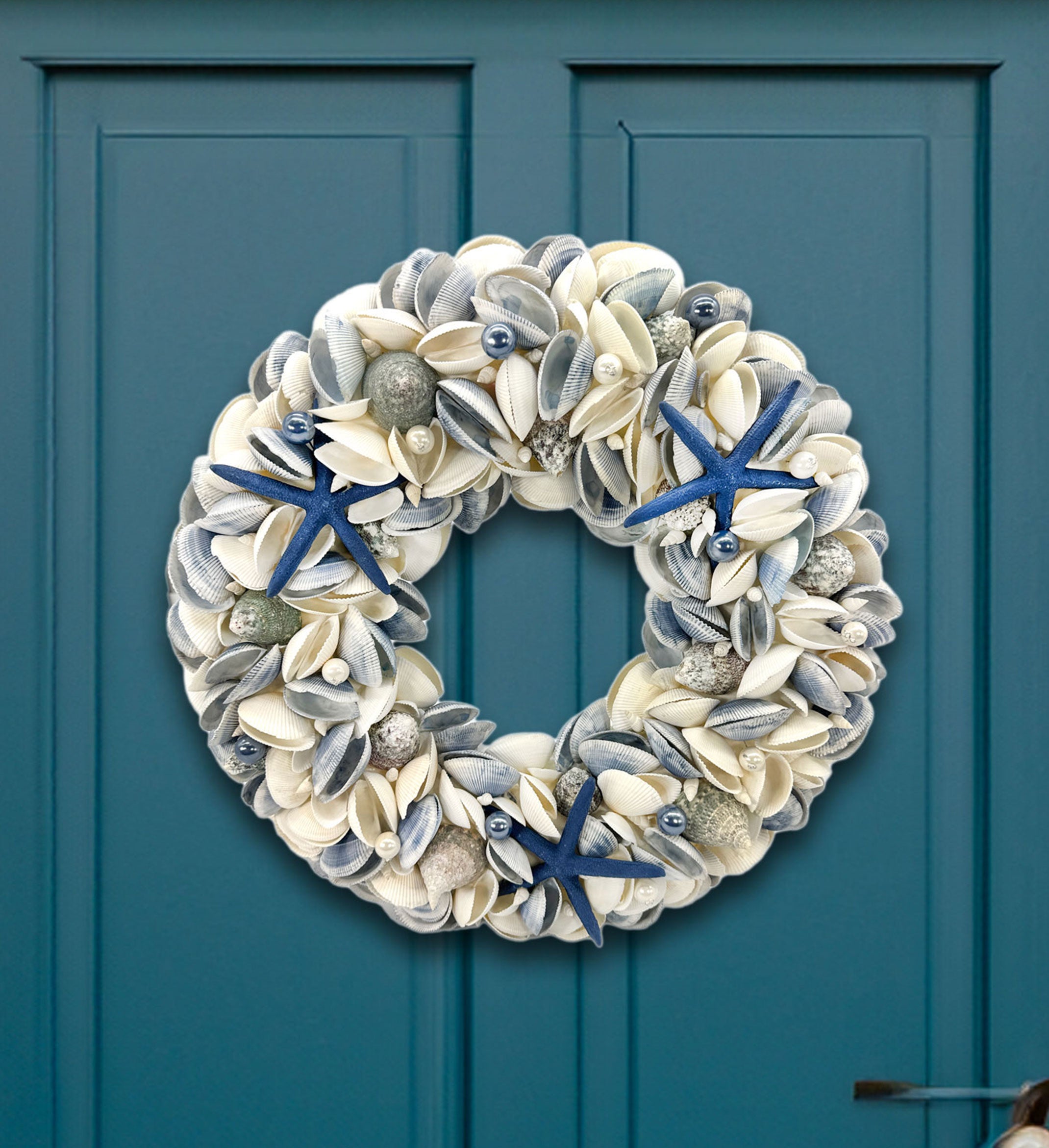 17" Seashell Wreath   Dark Blue