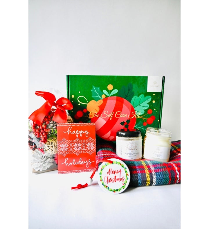 Merry And Bright, Classic Christmas Spa Gift Box
