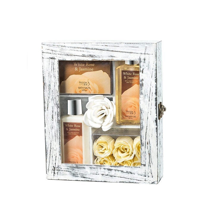 White Rose and Jasmine Luxury Spa Gift Set