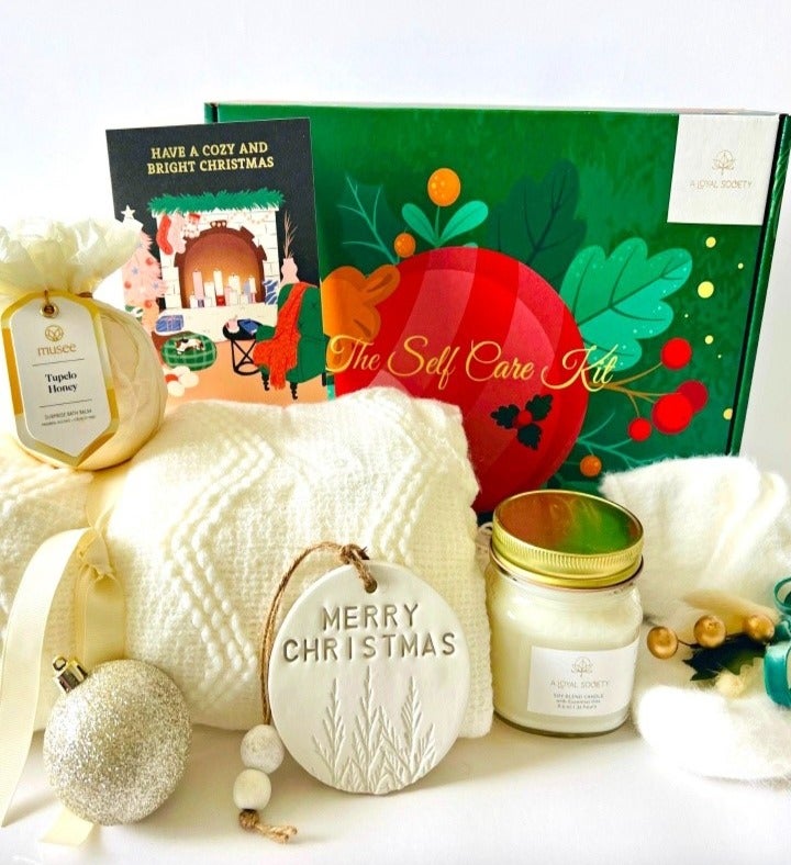 Winter Wonderland Christmas Spa Gift Box with Candle