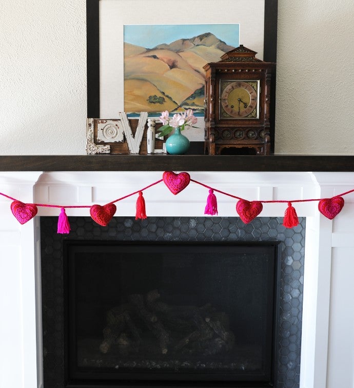Valentine Heart Garland   Pink