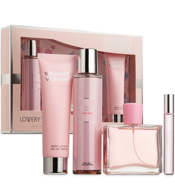 Romantic Moment Womens Signature Beauty And Self Care Gift Box