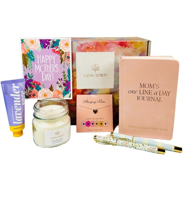 Amazing Mom, Mother's Day Spa Gift Set, Heart Necklace