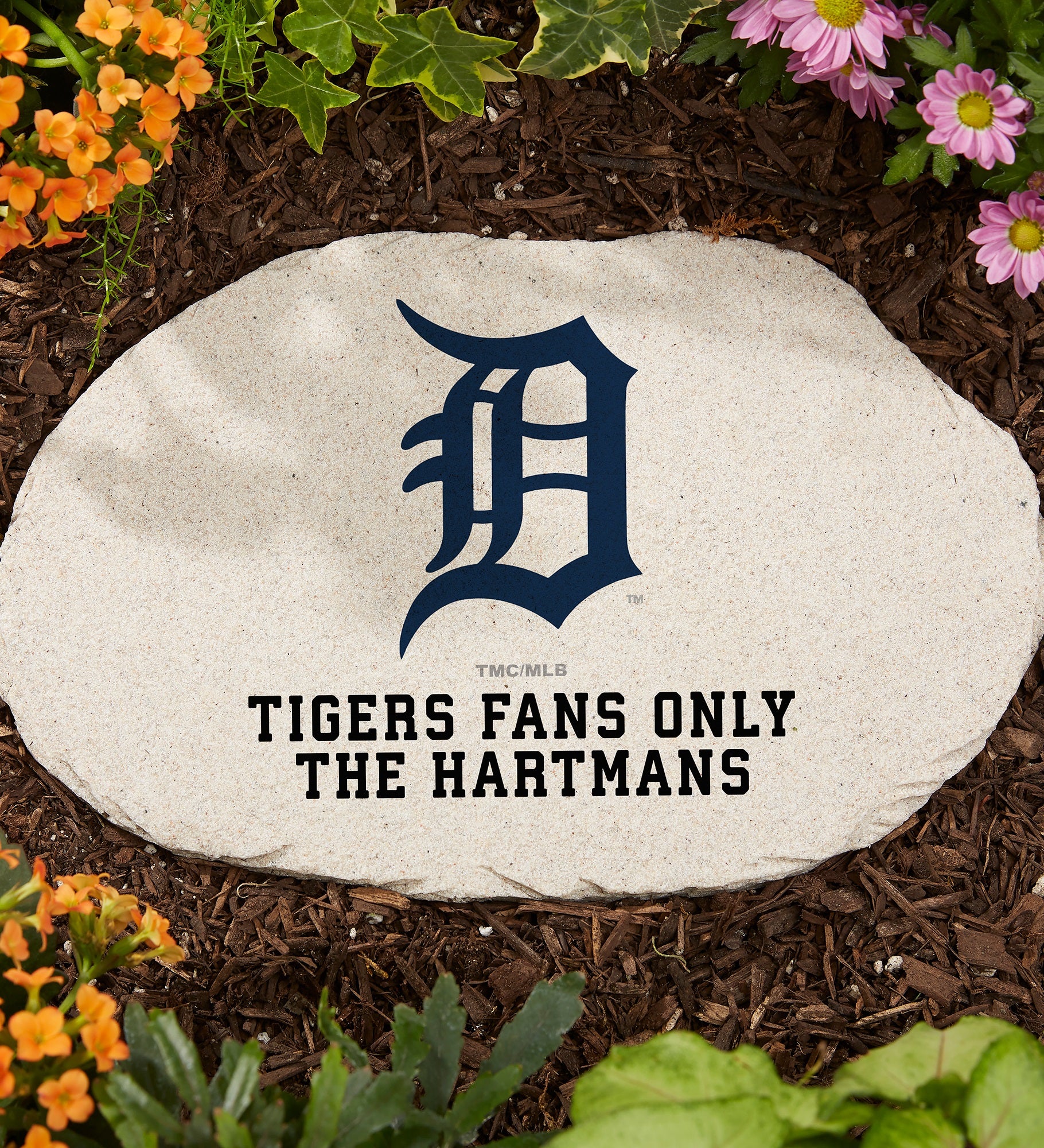 MLB Detroit Tigers Personalized Round Garden Stone
