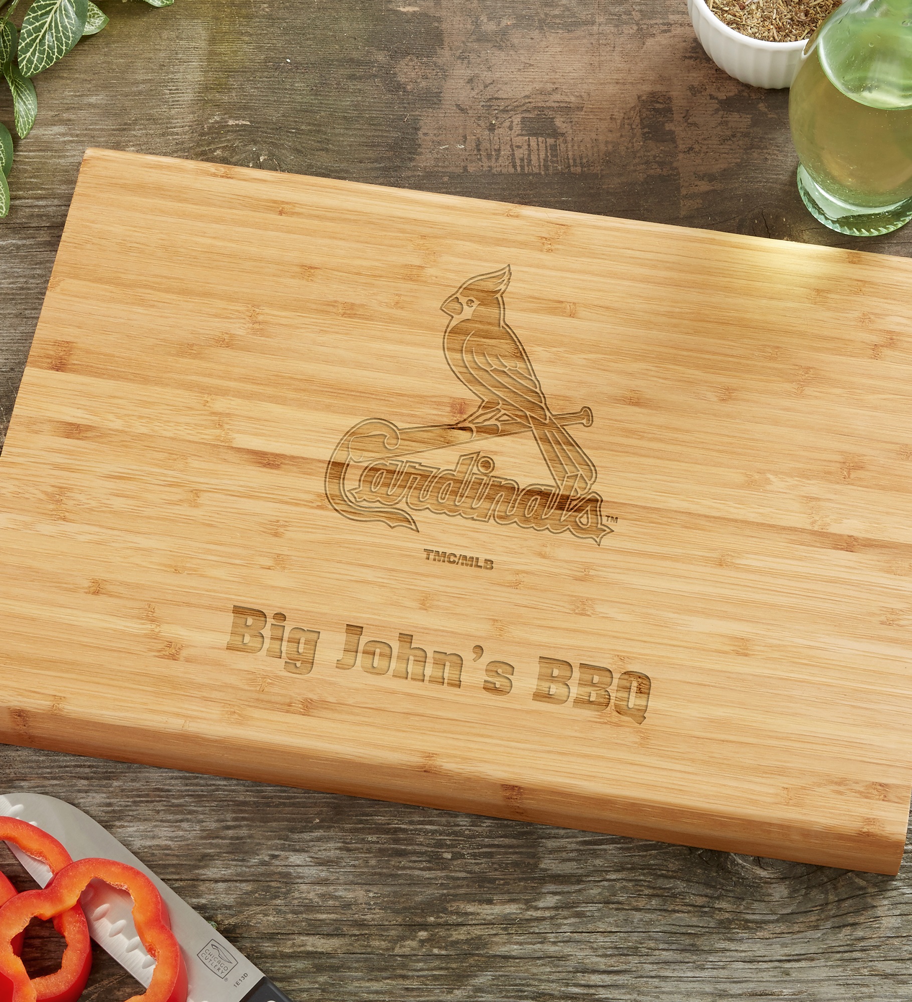 MLB  St. Louis Cardinals Personalized Bamboo Cutting Board