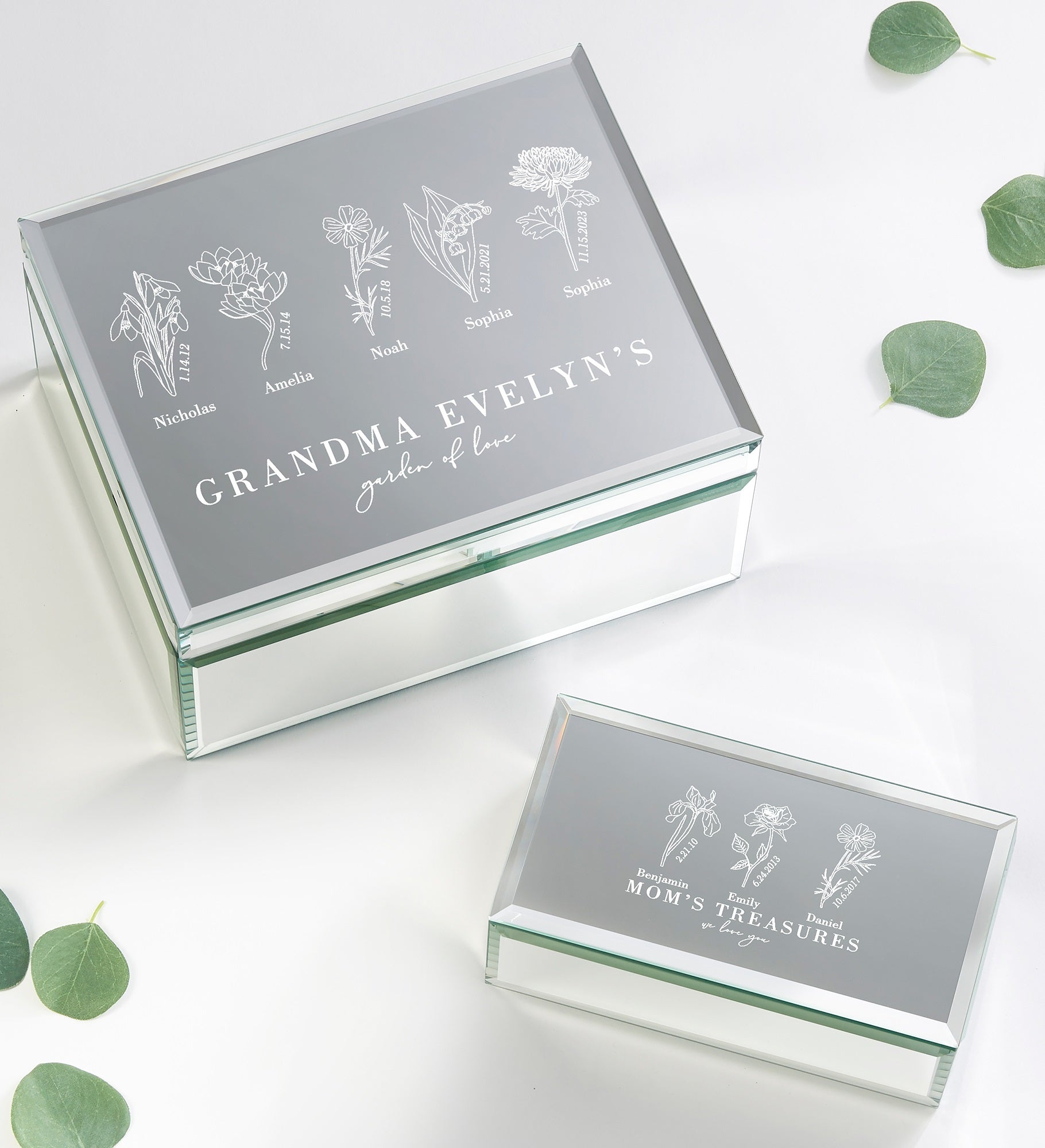 Family Birth Month Flower Engraved Glass Jewelry Box