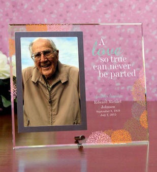 Love Cannot Be Parted Memorial Frame